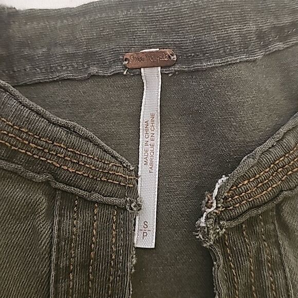 Free People  Ratio olive green split neck blouse  S - Picture 7 of 10